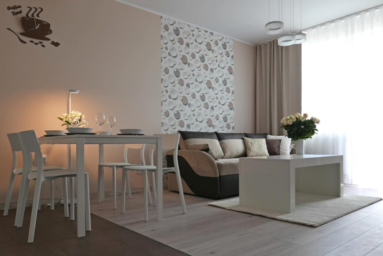 Storczyk & Szampanski Apartamenty Blizej Morza Kolobrzeg Bagian luar foto