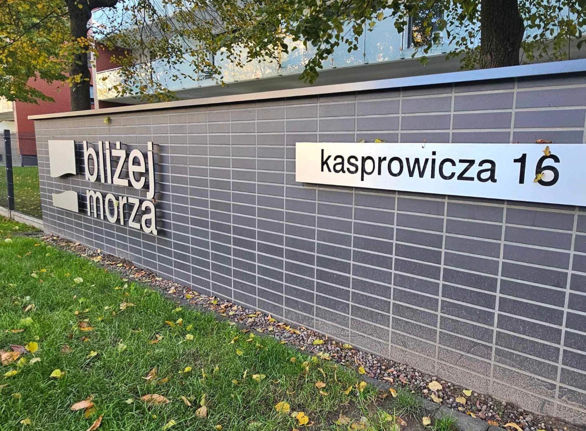 Storczyk & Szampanski Apartamenty Blizej Morza Kolobrzeg Bagian luar foto